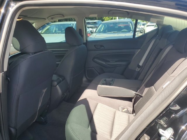 Certified 2025 Nissan Altima 2.5 SV FWD image 9