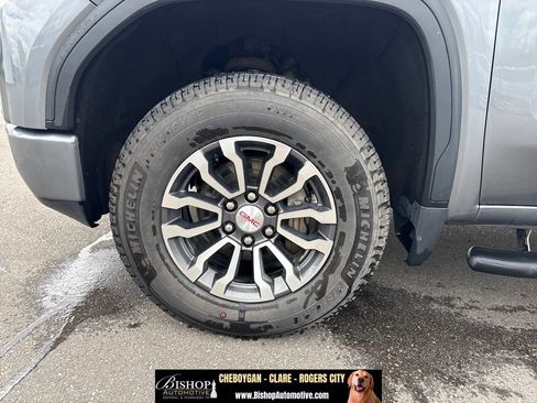 Used 2021 GMC Sierra 1500 AT4 w/ AT4 Value Package AWD/4WD image 12
