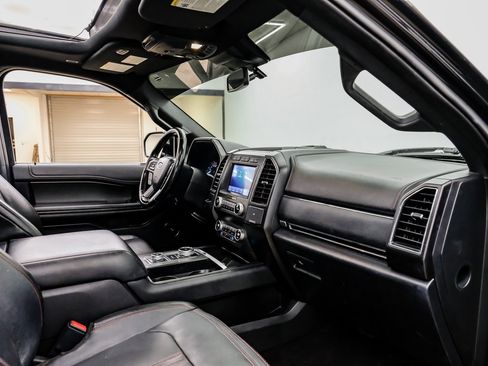 Used 2019 Ford Expedition Limited w/ Equipment Group 303A image 11