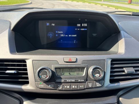 Used 2016 Honda Odyssey SE image 24