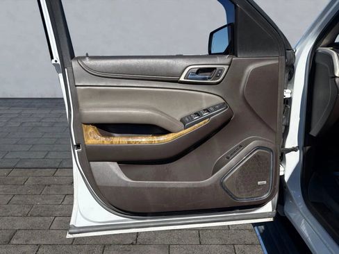 Used 2017 GMC Yukon Denali w/ Open Road Package image 10