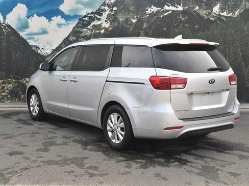 Used 2016 Kia Sedona LX w/ LX Convenience Package FWD image 9