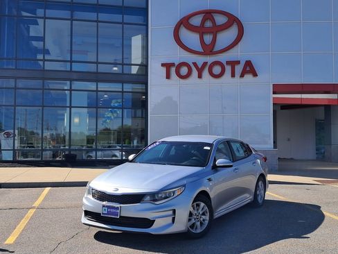Used 2018 Kia Optima LX FWD image 1