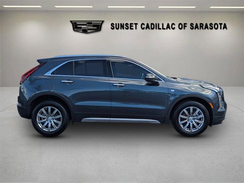 Certified 2021 Cadillac XT4 Premium Luxury image 2