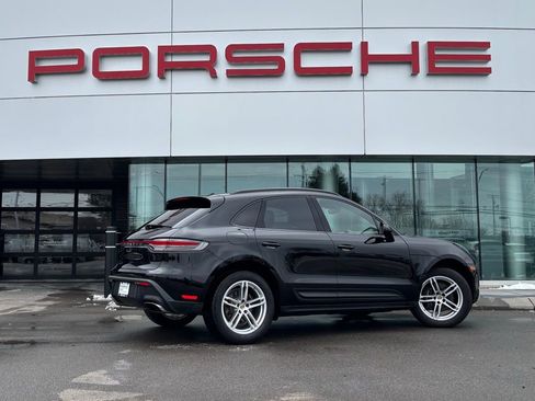 Certified 2026 Porsche Macan AWD/4WD image 43