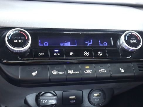 Used 2022 Hyundai Elantra SEL w/ Convenience + Premium Package FWD image 20