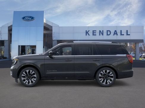 Used 2026 Ford Expedition Platinum w/ Driver's Package AWD/4WD image 3
