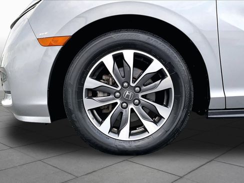 Used 2024 Honda Odyssey EX-L image 11