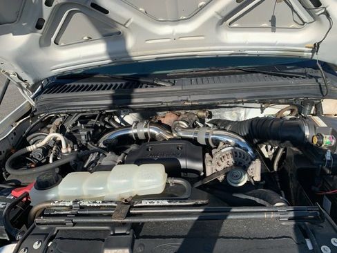 Used 2001 Ford F250 XLT image 10