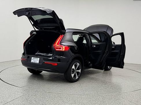 New 2026 Volvo XC40 B5 Plus w/ Climate Package AWD/4WD image 11