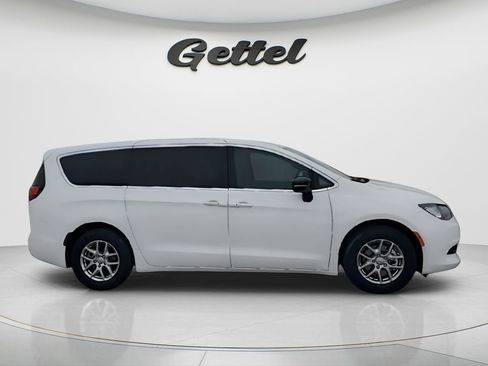 New 2026 Chrysler Voyager LX image 9