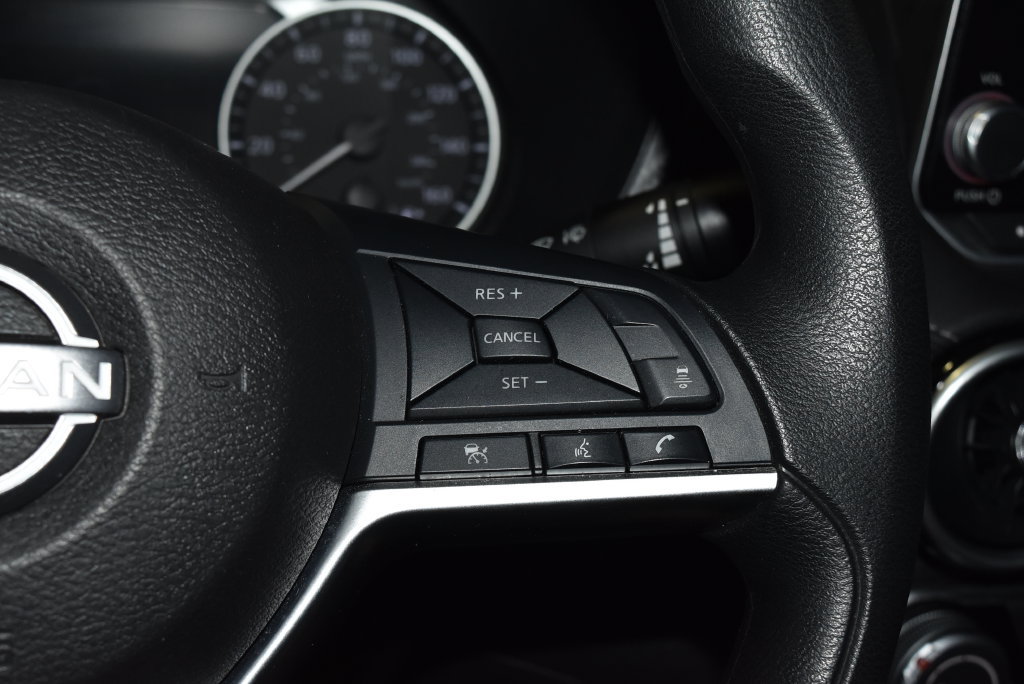 Used 2025 Nissan Sentra SV FWD image 9