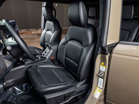 Used 2025 Ford Bronco Outer Banks image 31