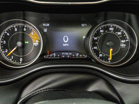 Used 2021 Jeep Cherokee Limited image 21