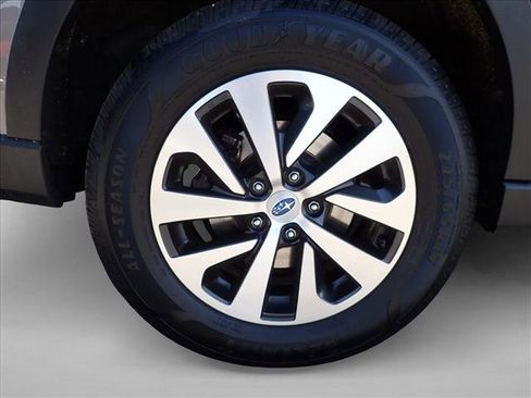 Used 2023 Subaru Outback Premium AWD/4WD image 7