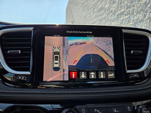 New 2026 Chrysler Pacifica Limited AWD/4WD image 27