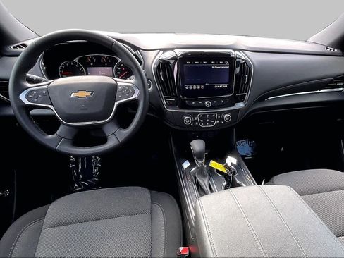 Used 2023 Chevrolet Traverse LT FWD image 15