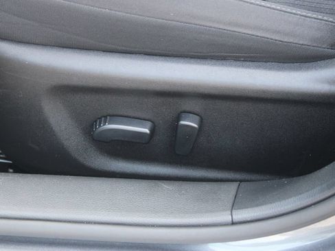 Used 2024 Nissan Altima 2.5 SV FWD image 16