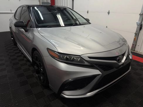 Used 2021 Toyota Camry XSE FWD image 6