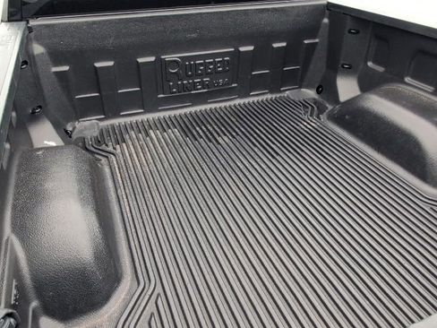 Used 2024 GMC Sierra 1500 SLT image 10