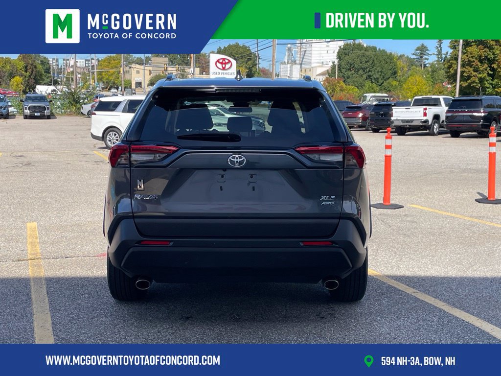 Used 2023 Toyota RAV4 XLE w/ Convenience Package AWD/4WD image 4