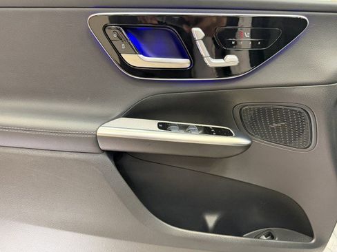 Certified 2025 Mercedes-Benz GLC 300 image 24