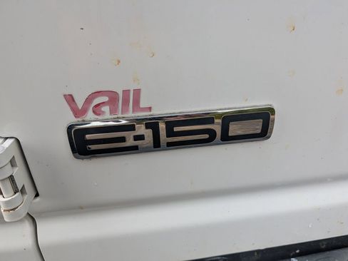 Used 2010 Ford E-150 and Econoline 150 image 10