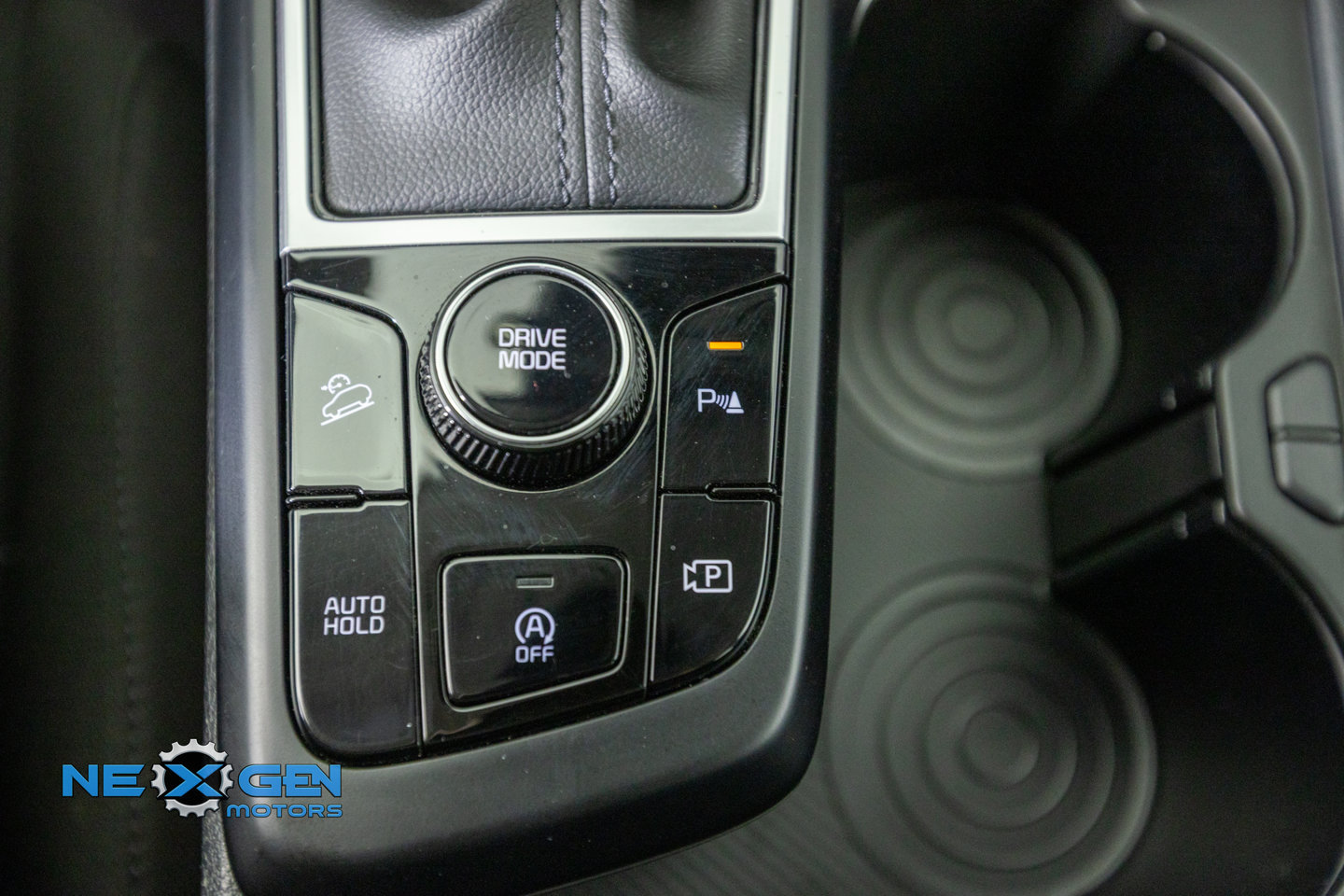 Used 2025 Kia Sportage LX FWD image 22