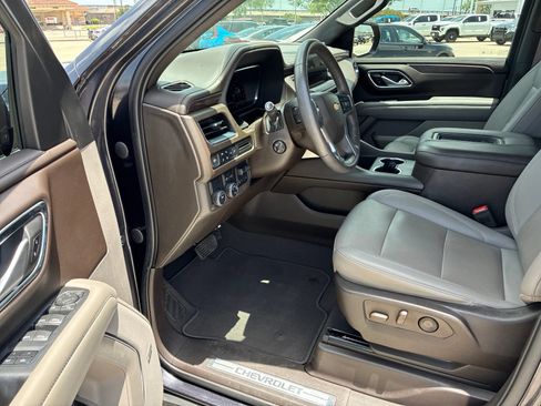Used 2022 Chevrolet Tahoe LT w/ LT Signature Package RWD image 21