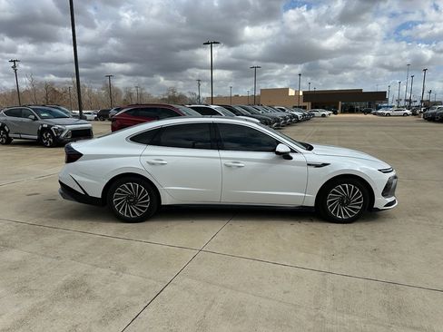 Used 2024 Hyundai Sonata Limited image 4