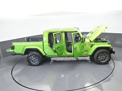 Used 2025 Jeep Gladiator Sport AWD/4WD image 64