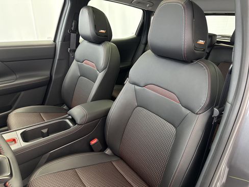 New 2025 Nissan Kicks SR w/ SR Premium Package image 8