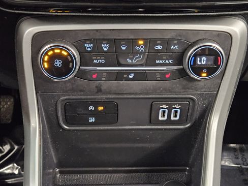 Used 2020 Ford EcoSport Titanium image 21