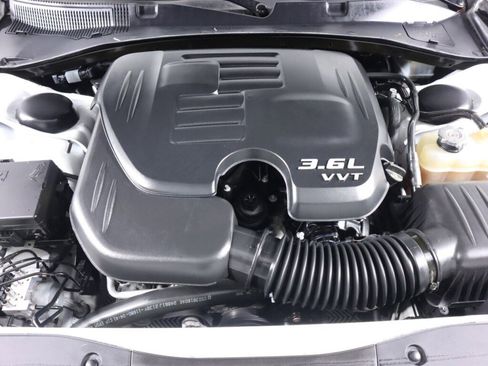 Used 2019 Dodge Charger SXT image 37