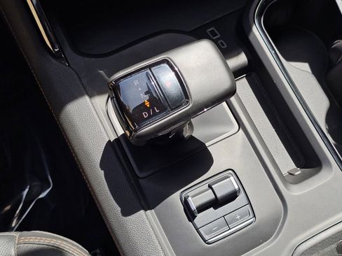 Certified 2023 GMC Sierra 1500 AT4 w/ Technology Package AWD/4WD image 34