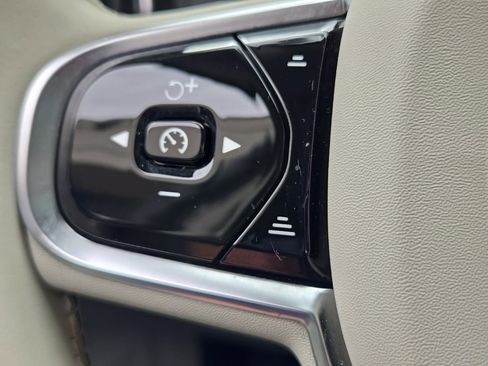 Certified 2023 Volvo XC60 B5 Plus w/ Climate Package image 24