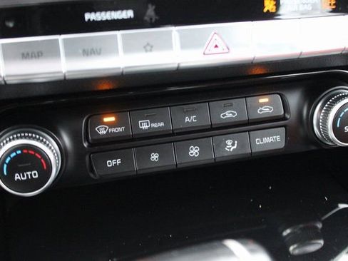 Used 2022 Kia Stinger GT-Line w/ Sun & Sound Package image 9