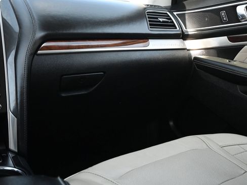 Used 2017 Ford Explorer Platinum AWD/4WD image 9