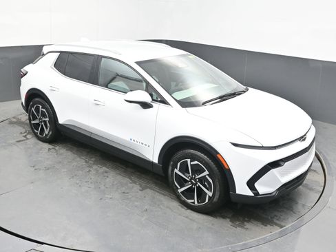 New 2026 Chevrolet Equinox EV LT AWD/4WD image 37