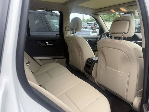 Used 2015 Mercedes-Benz GLK 350 2WD image 5