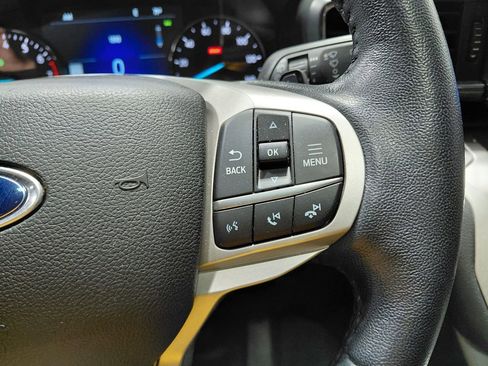 Certified 2020 Ford Explorer XLT w/ Equipment Group 202A image 39