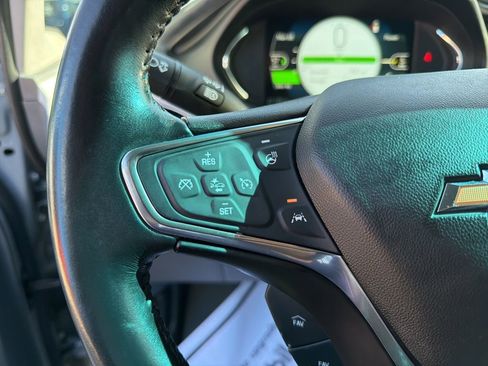 Used 2020 Chevrolet Bolt LT FWD image 20