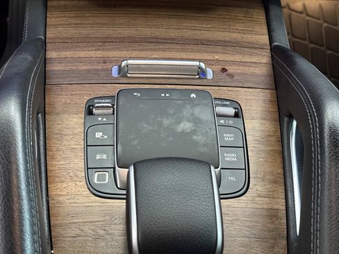 Certified 2025 Mercedes-Benz GLE 450 4MATIC image 19