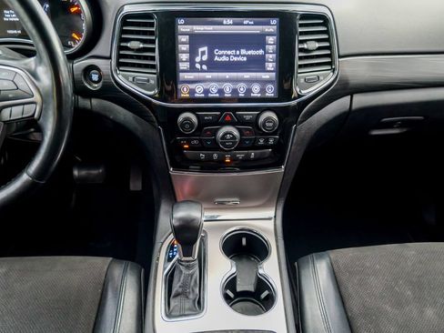 Used 2021 Jeep Grand Cherokee Laredo X AWD/4WD image 46