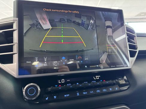 Used 2024 Toyota Tundra Limited image 27