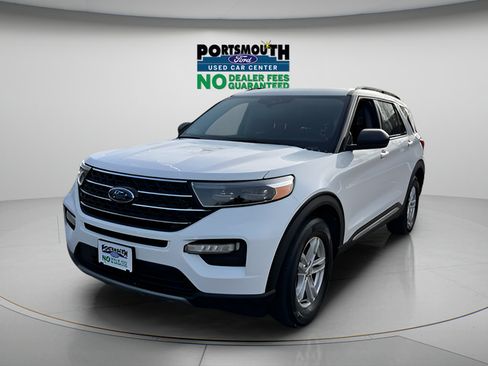 Used 2022 Ford Explorer XLT w/ Equipment Group 202A AWD/4WD image 16