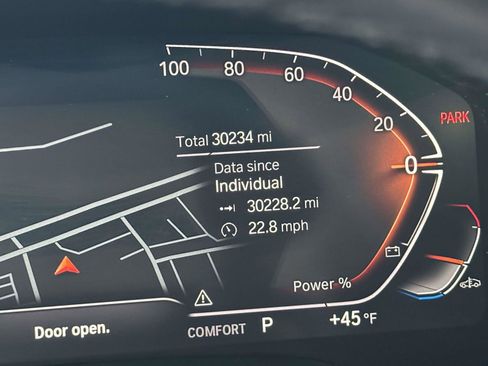 Used 2023 BMW X6 xDrive40i w/ M Sport Package image 27