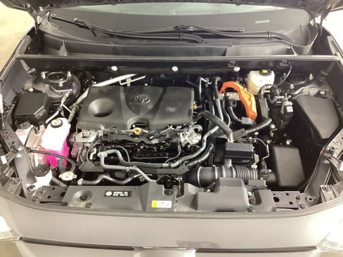 Used 2024 Toyota RAV4 XLE w/ Convenience Package AWD/4WD image 23