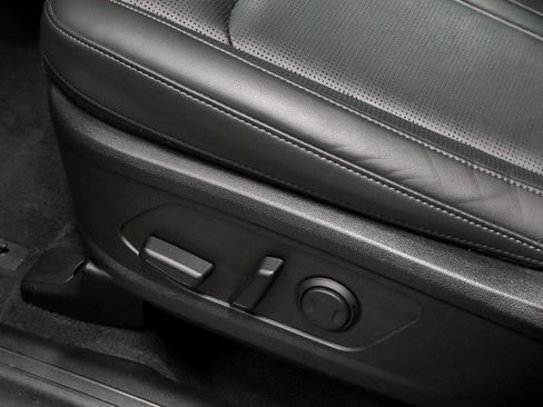 Used 2025 Kia Sorento SX image 26