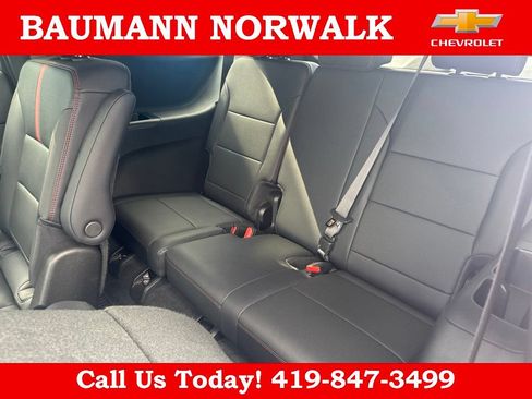 Used 2026 Chevrolet Traverse RS w/ LPO, Floor Liner Package FWD image 38